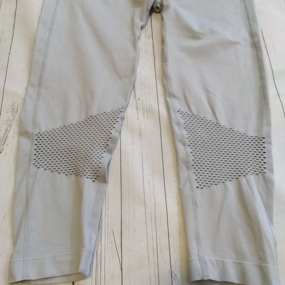 Fabletics SOLD.eBay & Tank Top Racerback MED - Picture 3 of 8